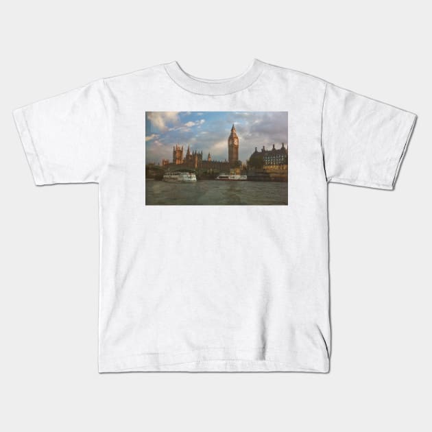 Westminster Palace & Big Ben Kids T-Shirt by Graz-Photos